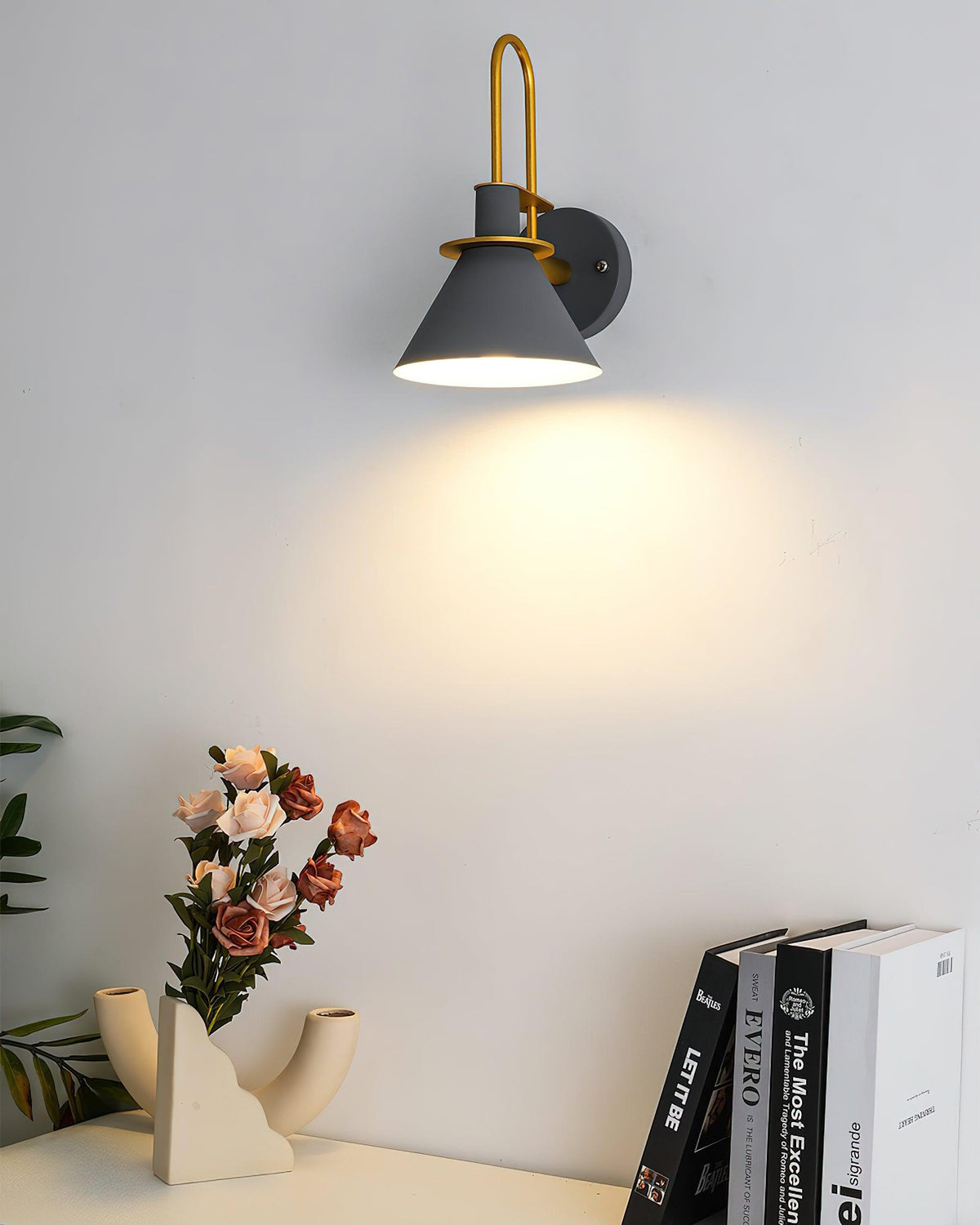 nordic-metal-wall-sconce