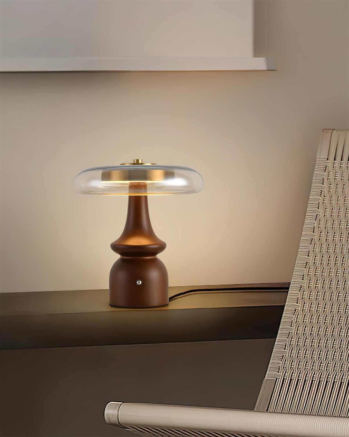 nova-table-lamp