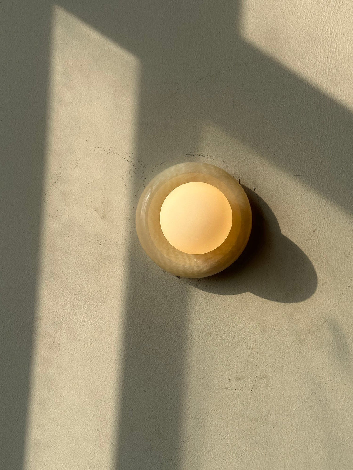 novi-jade-wall-lamp