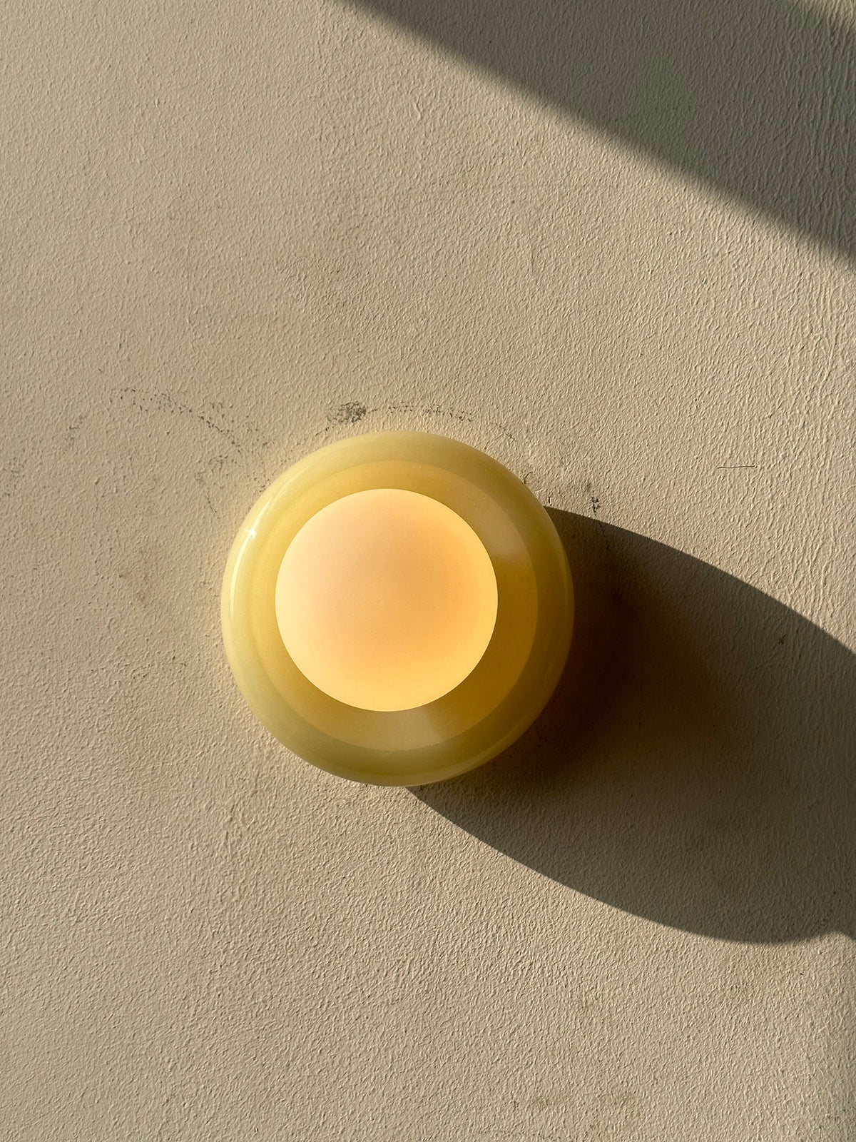novi-jade-wall-lamp
