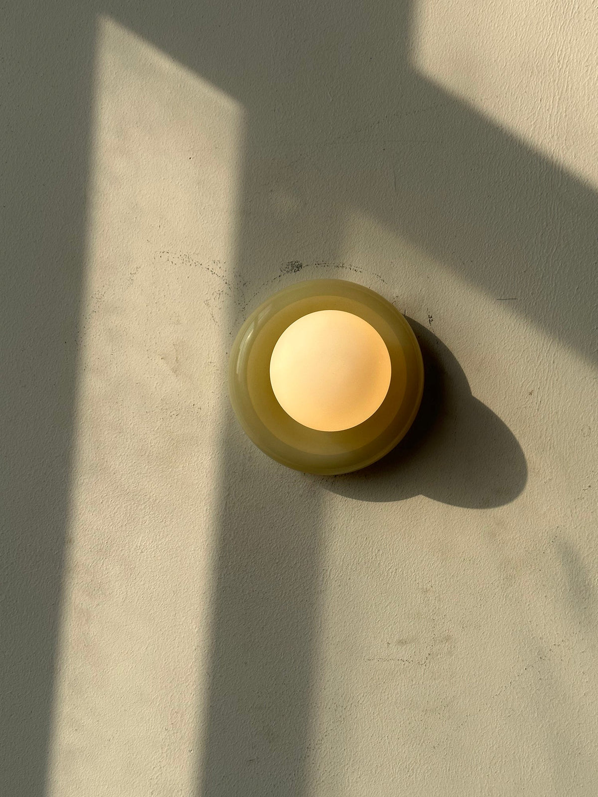 novi-jade-wall-lamp