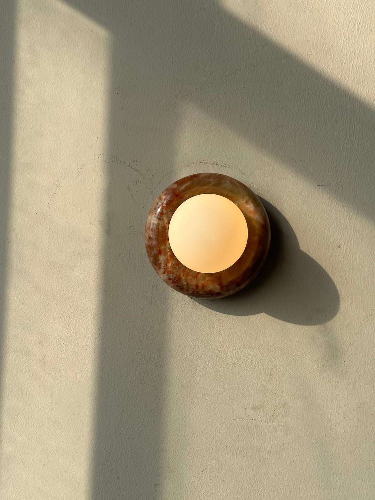 novi-jade-wall-lamp