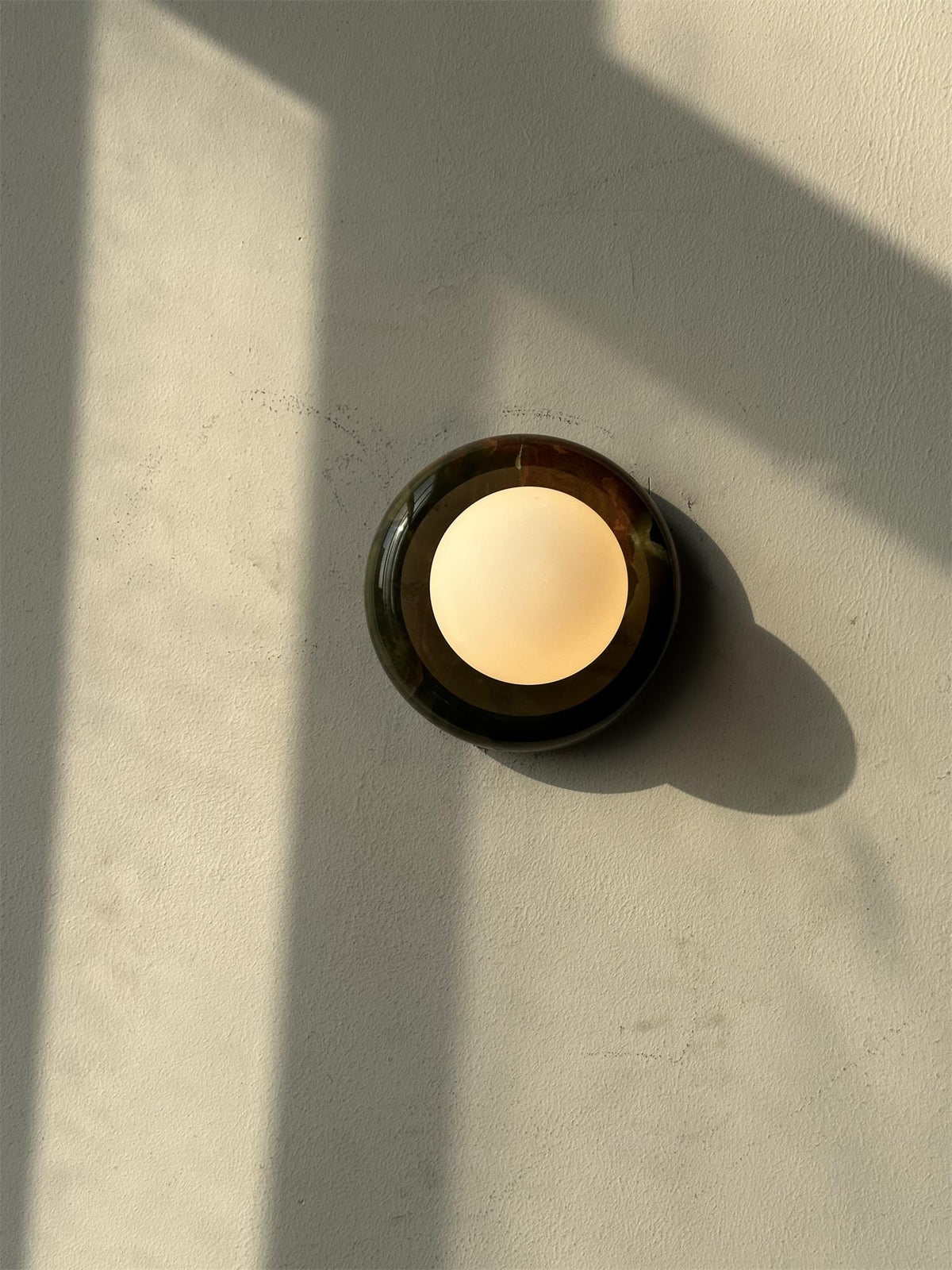 novi-jade-wall-lamp