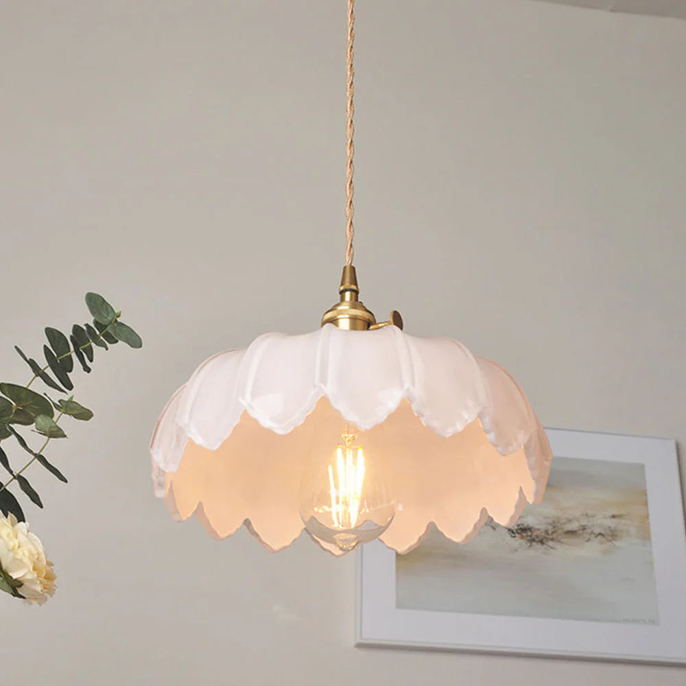 Chic Glass Flower Pendant Lamp