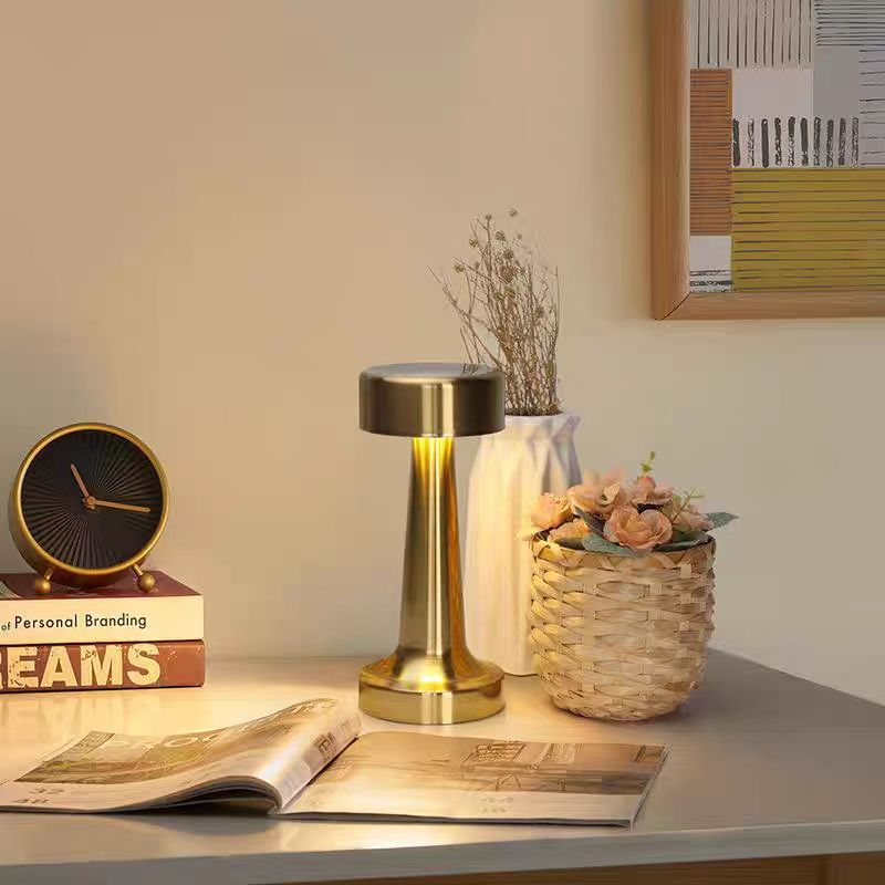 Atmospheric Touch Creative Decorative Table Lamp