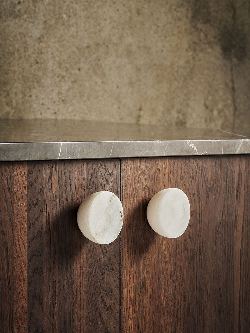 Obsidian Core Marble Cabinet Pull Handle with Brass Core
