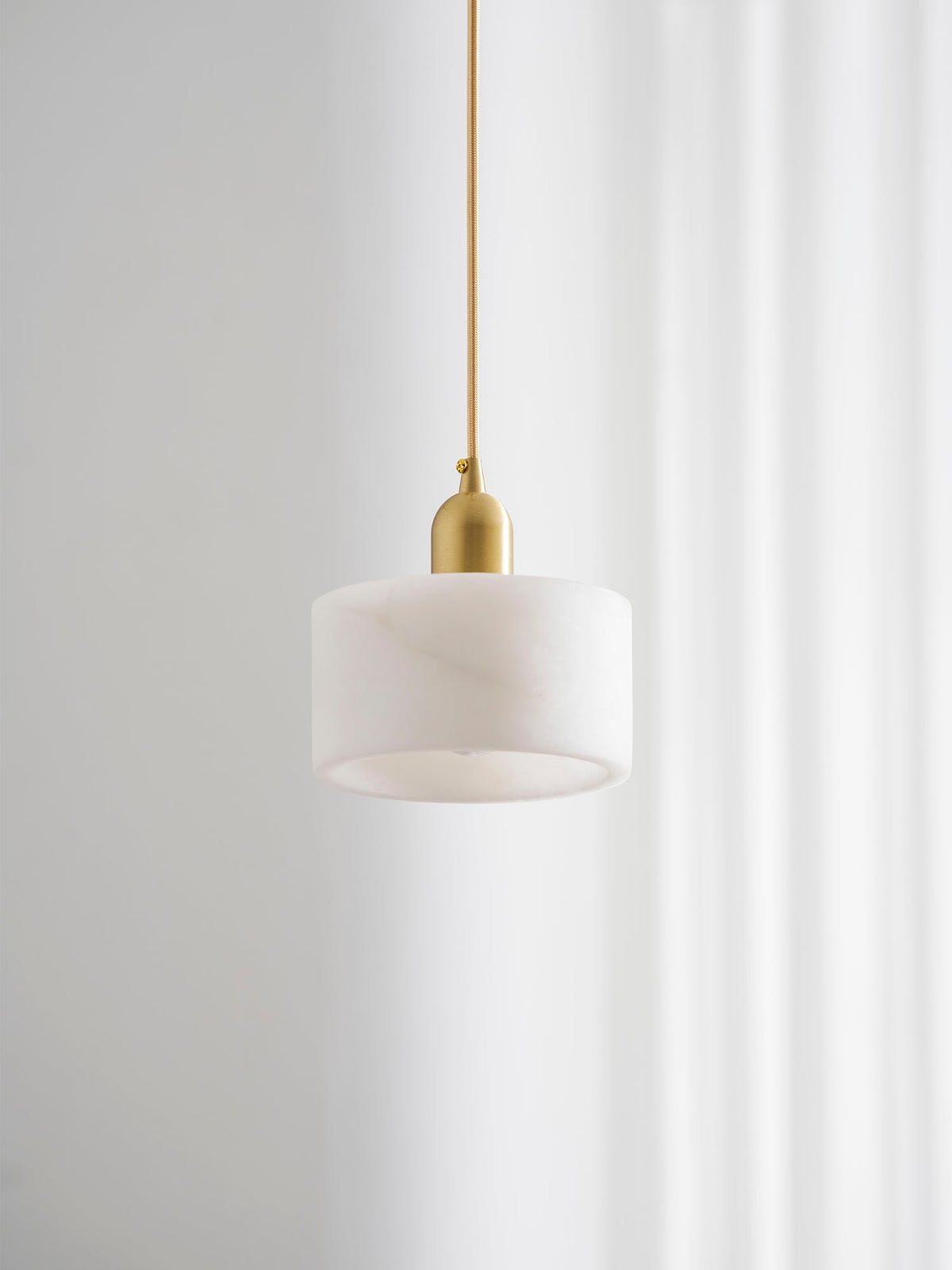 Odyssey Alabaster Pendant Light – Natural Stone & Brass Modern Hanging Lamp