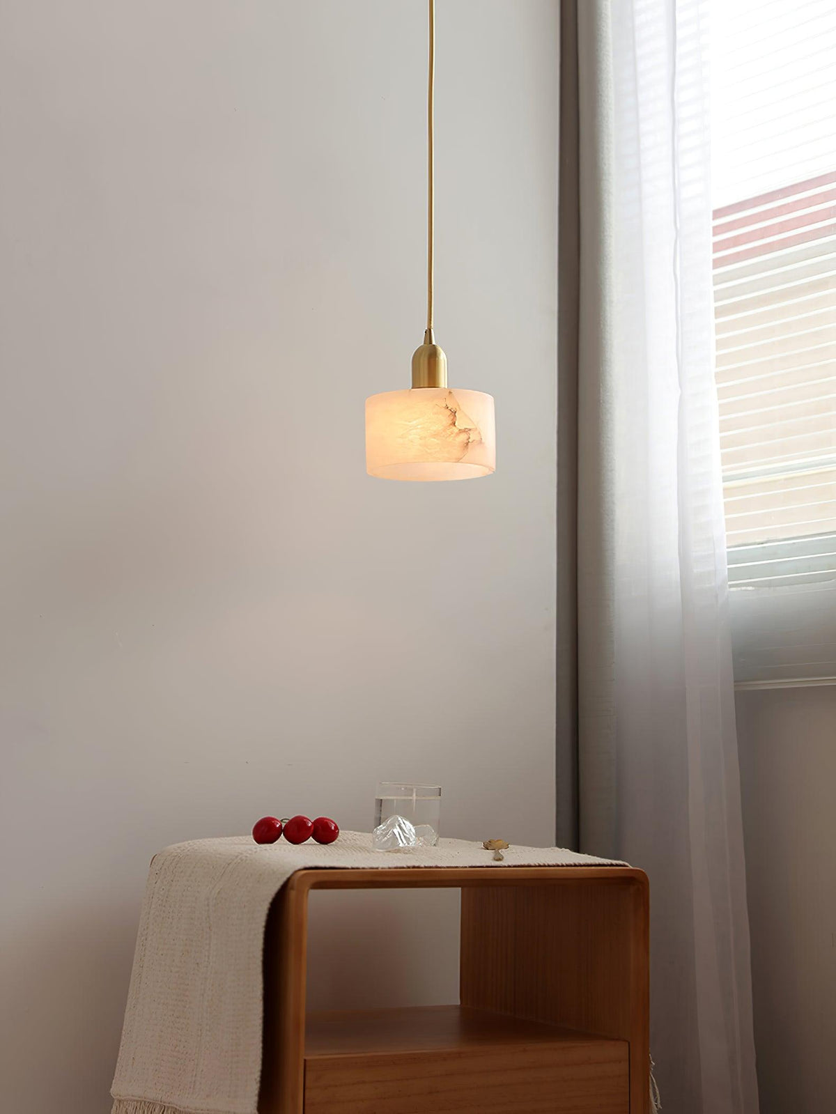 Odyssey Alabaster Pendant Light – Natural Stone & Brass Modern Hanging Lamp
