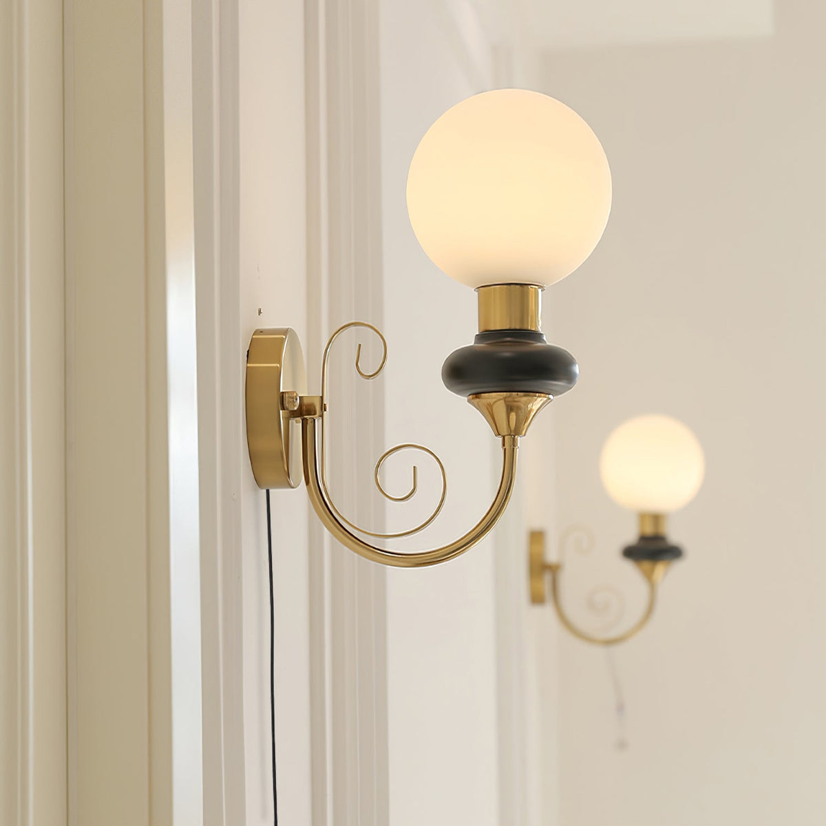 Onyx Plug-in Wall Sconce with Green Glass Shade in Gold Finish