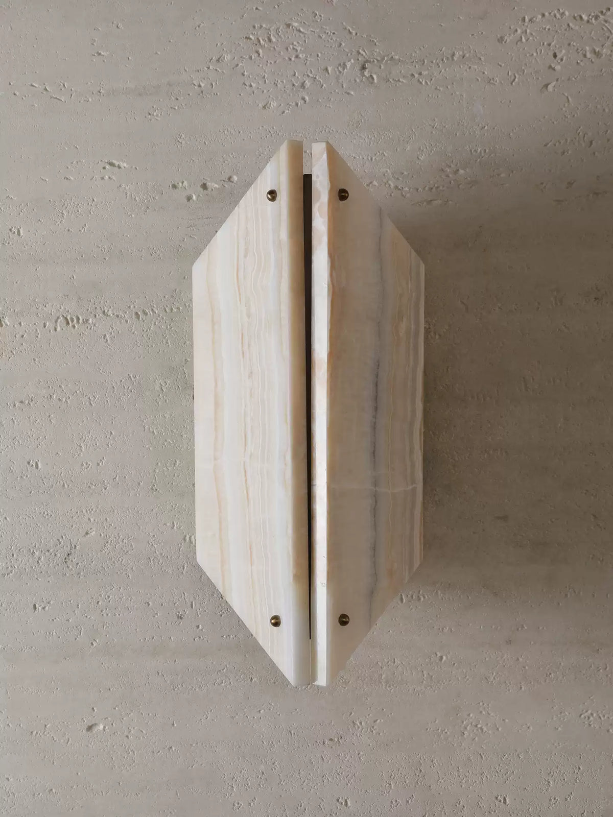 Onyxa Crest Alabaster Wall Sconce – Modern LED Wall Light for Bedroom & Living Room