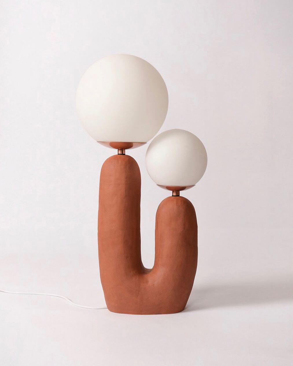 Oo_Smooth_Table_Lamp