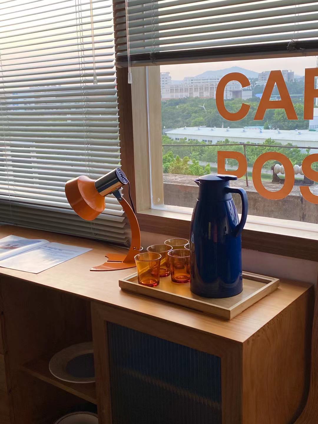 Orange Daffy Table Lamp