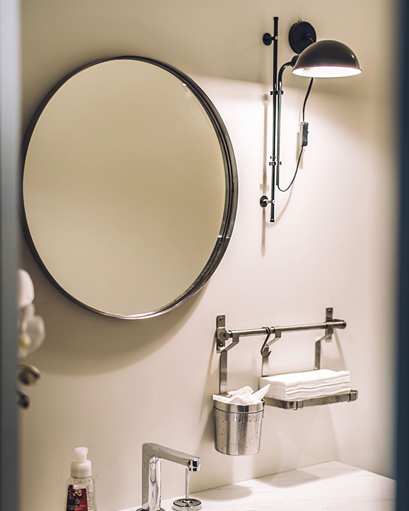 orbis-wall-lamp