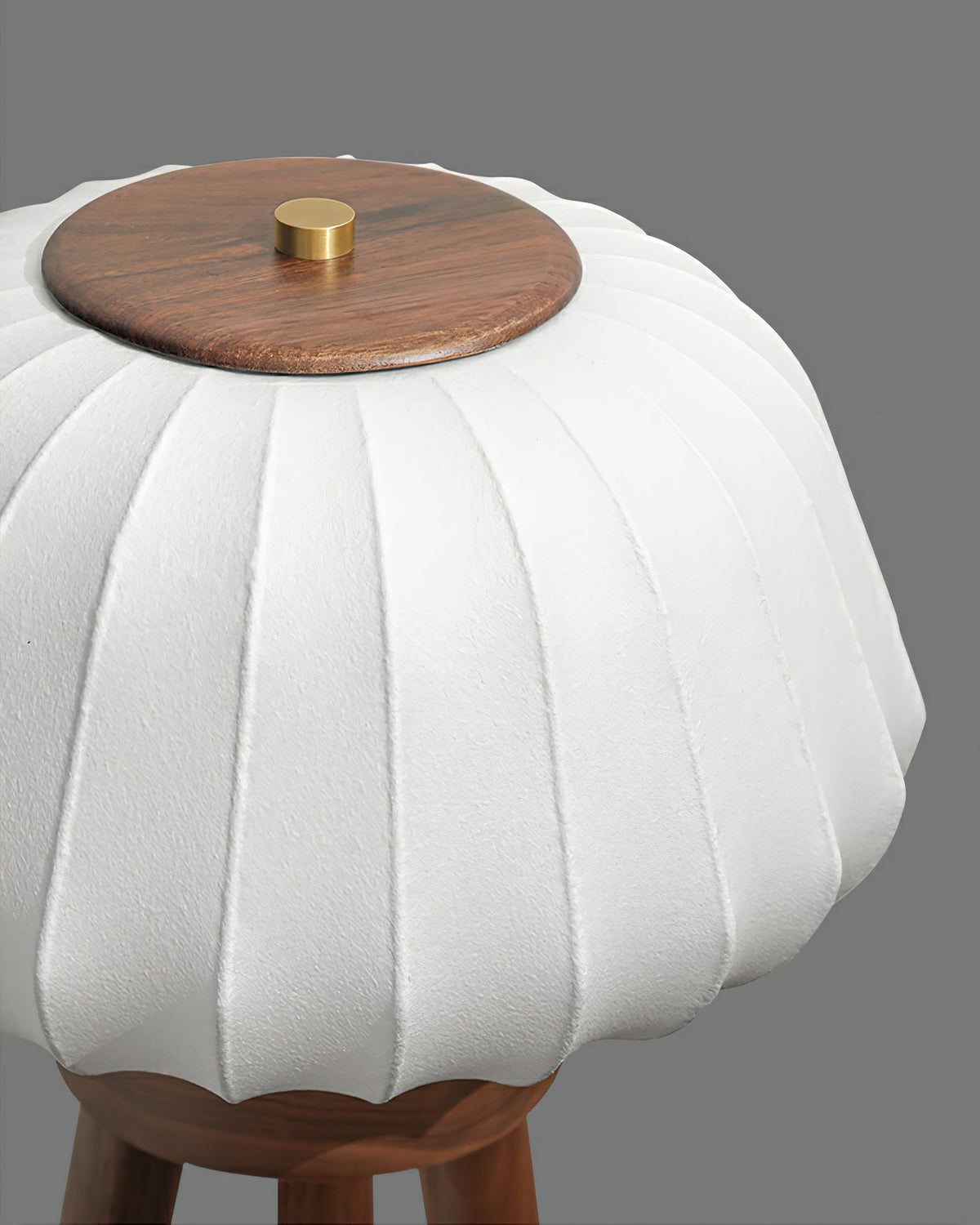 orbit-tripod-table-lamp