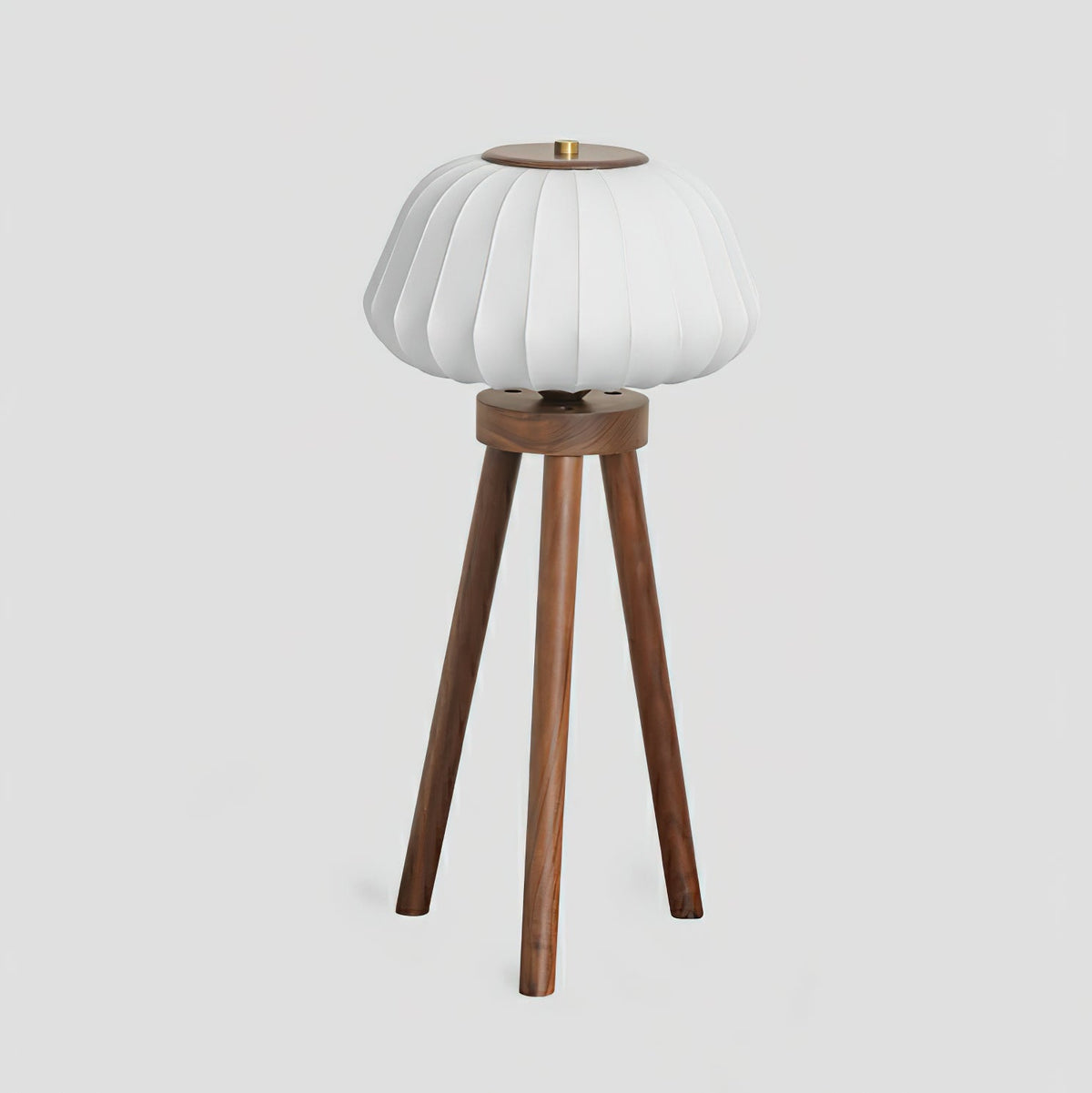 orbit-tripod-table-lamp