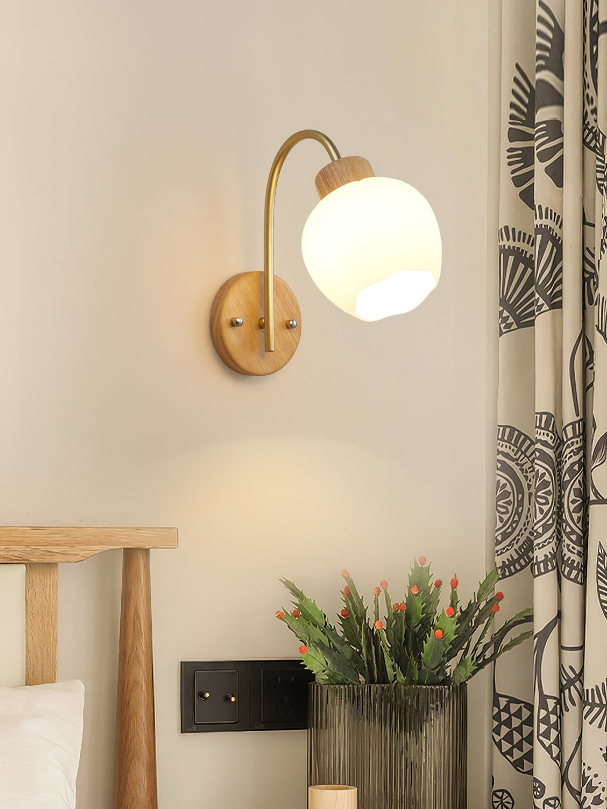 Orchid Wood Wall Lamp