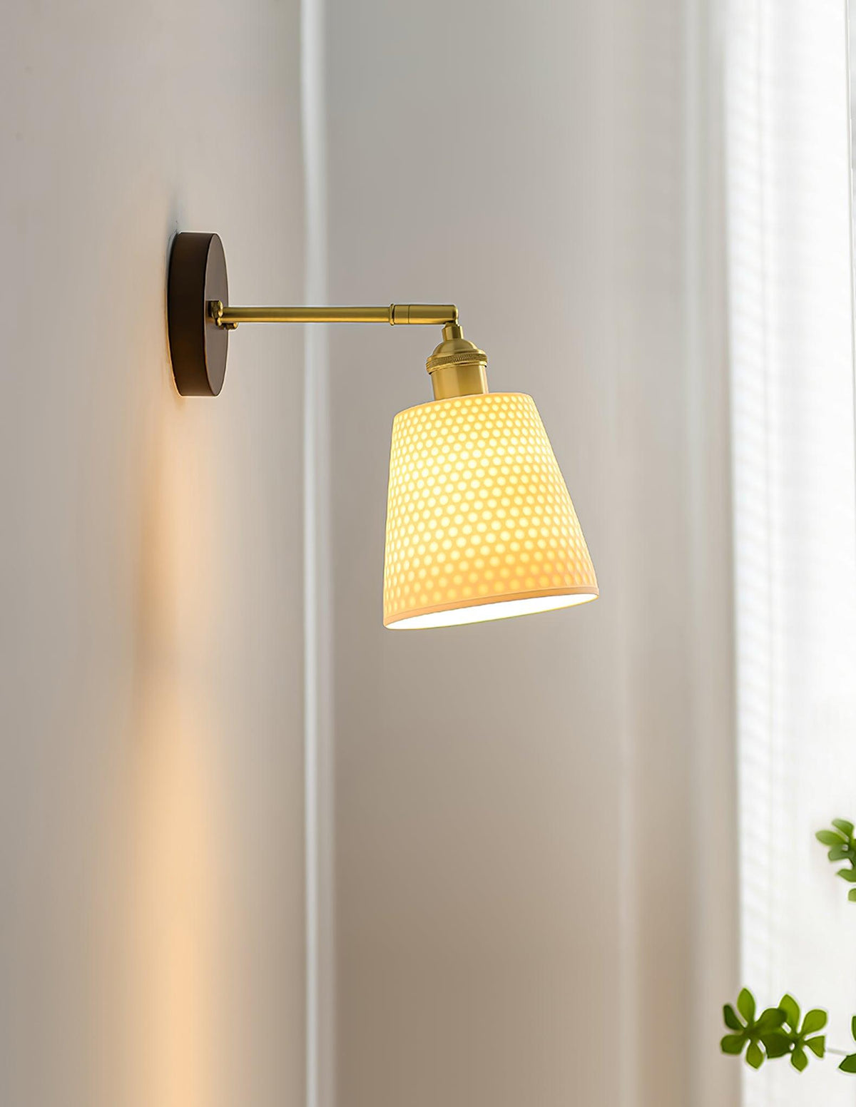 oriel-swingley-wall-lamp