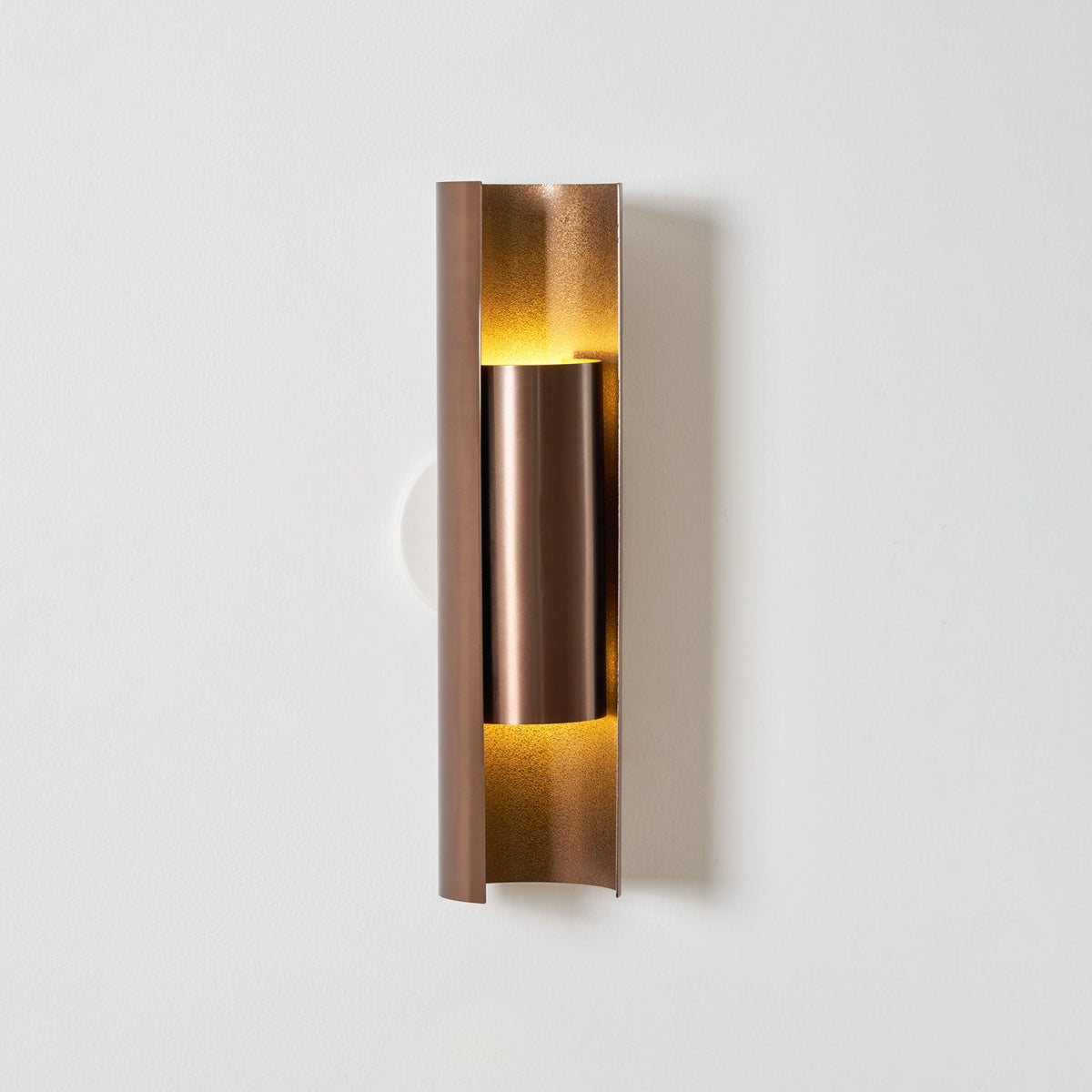 nyx-wall-lamp