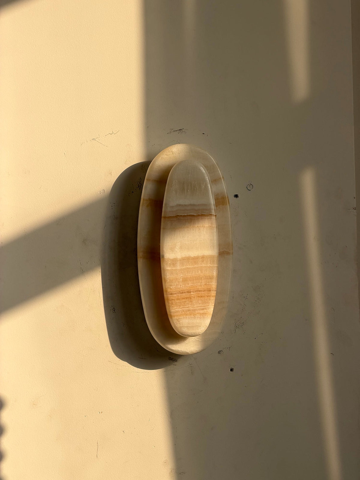 oro-onyx-wall-lamp