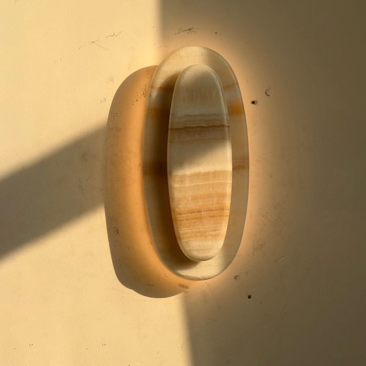 oro-onyx-wall-lamp