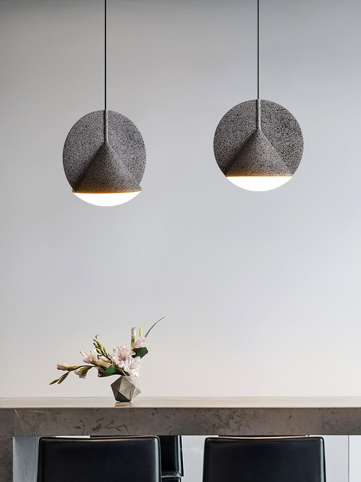 ossa-resin-pendant-lamp