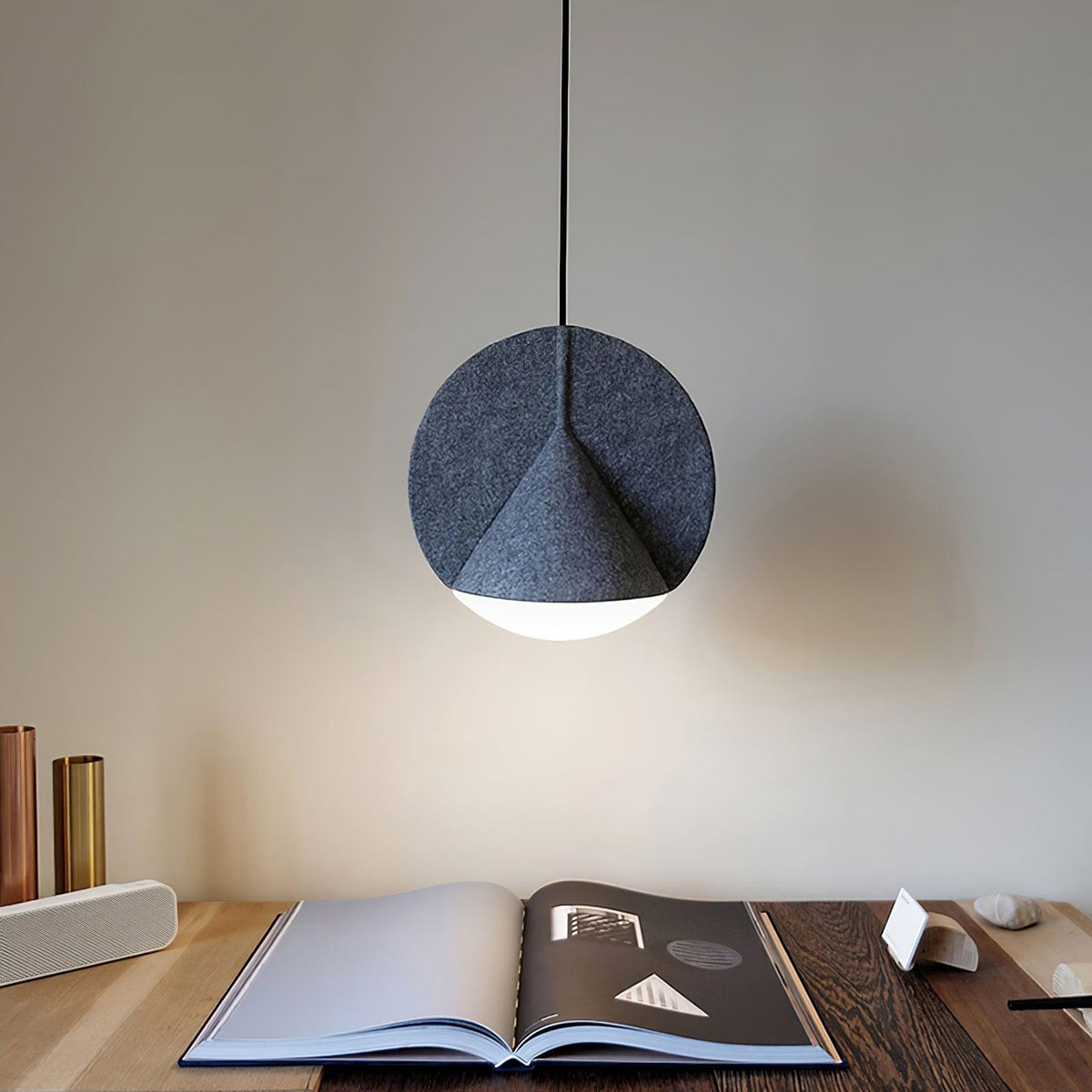 ossa-resin-pendant-lamp