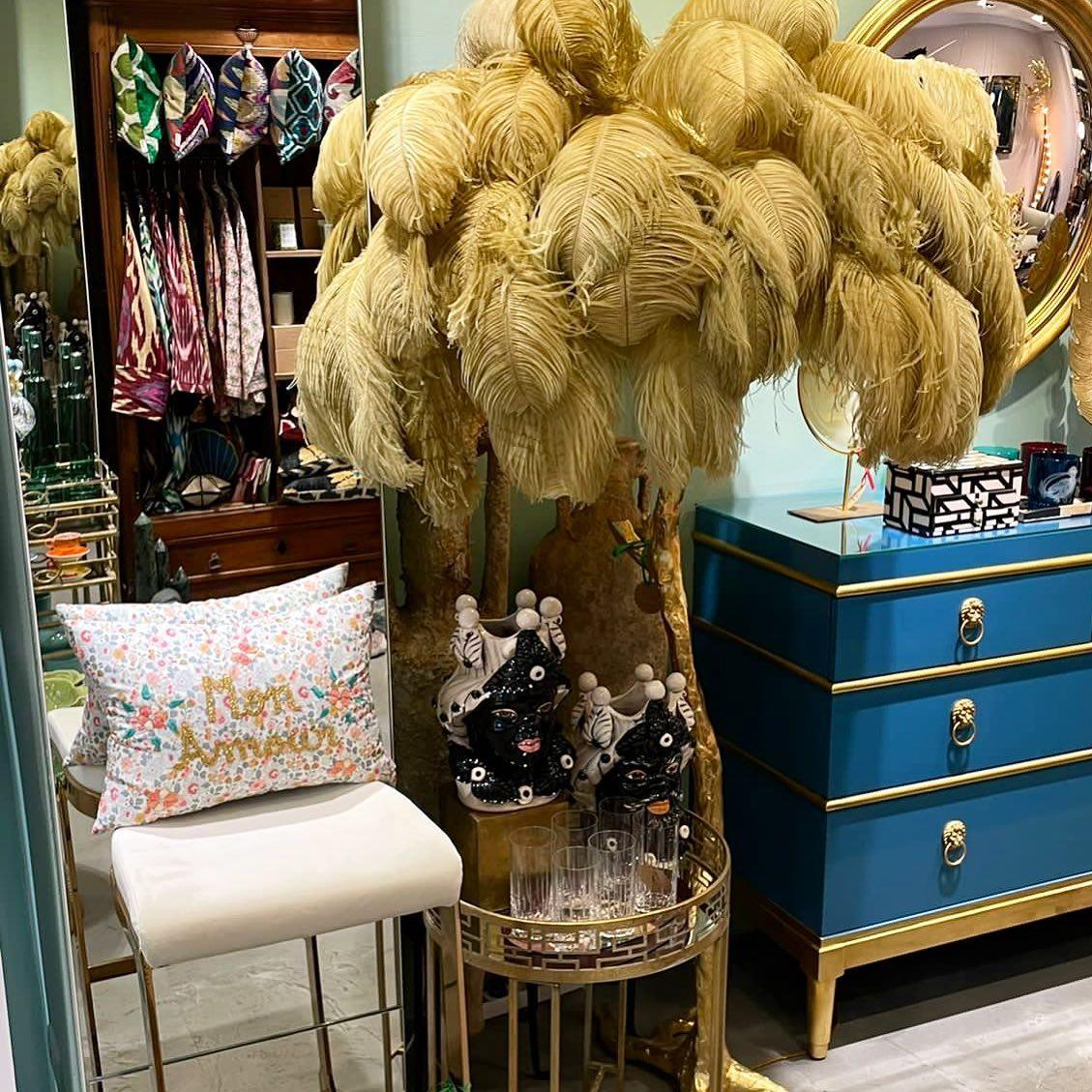 ostrich-feather-floor-light