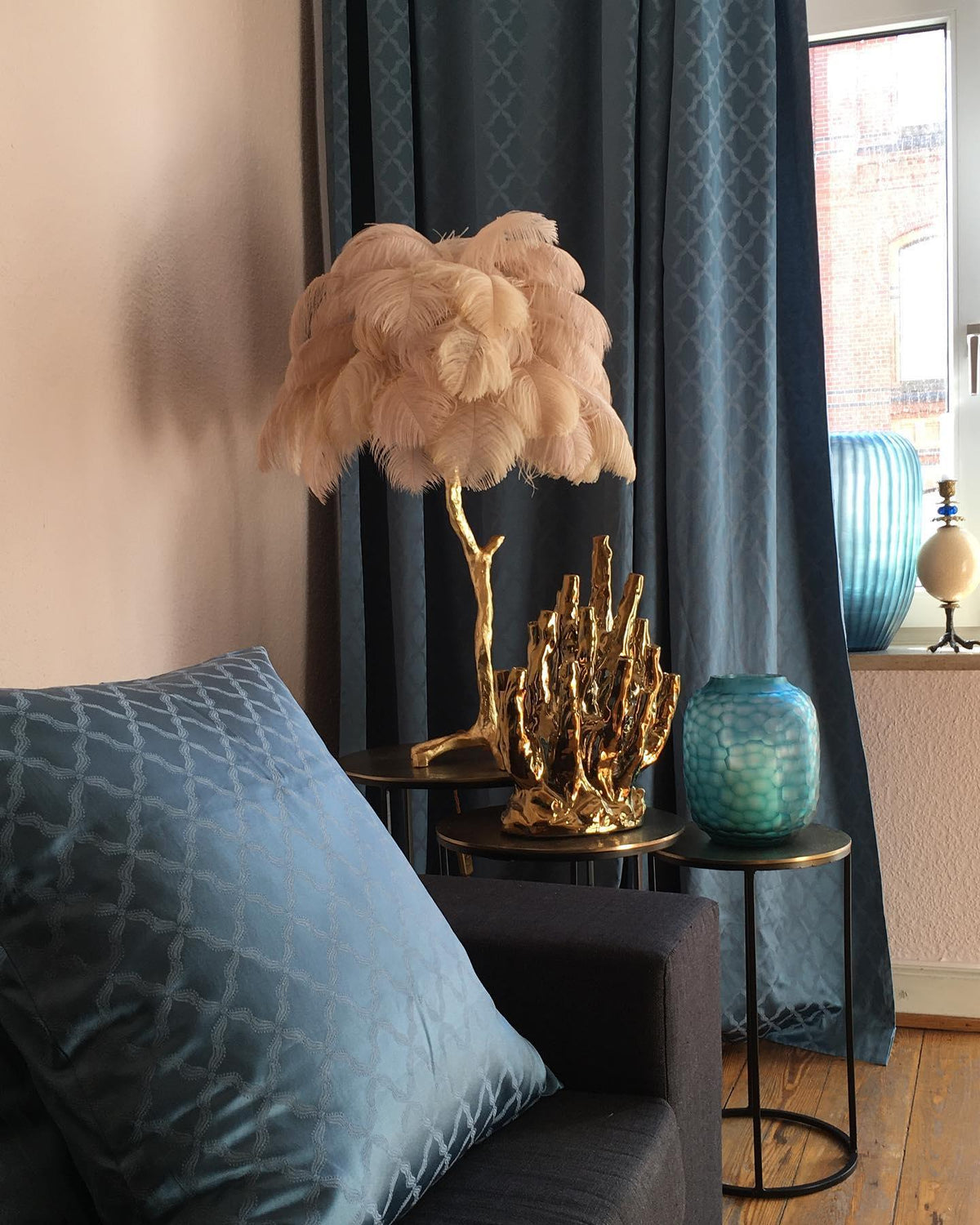 ostrich-feather-table-lamp
