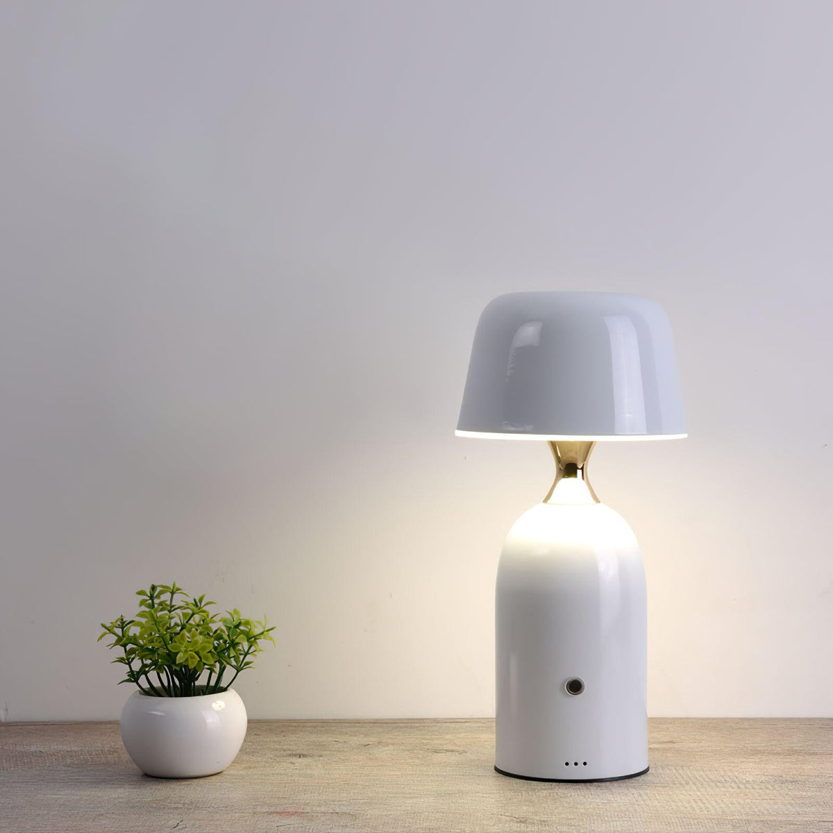 Ouliope Built In Battery Table Lamp