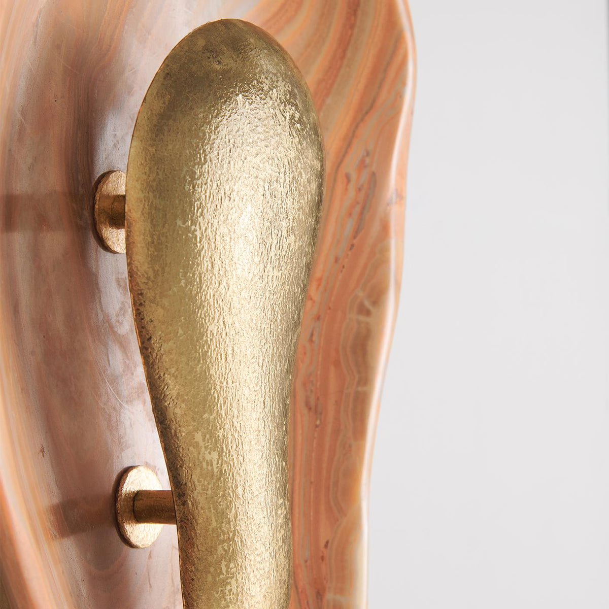 oyster-hammered-onyx-sconce