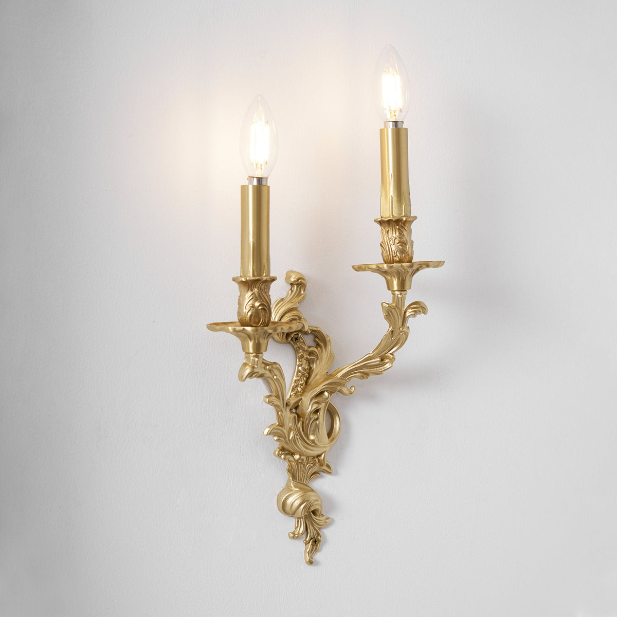 palace-wall-light