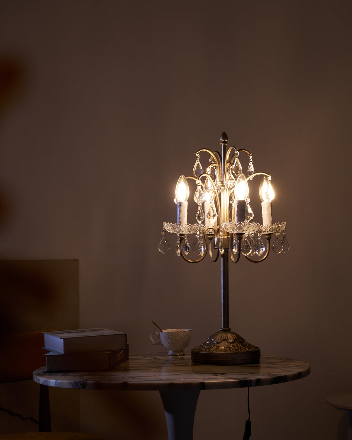 palais-crystal-table-lamp