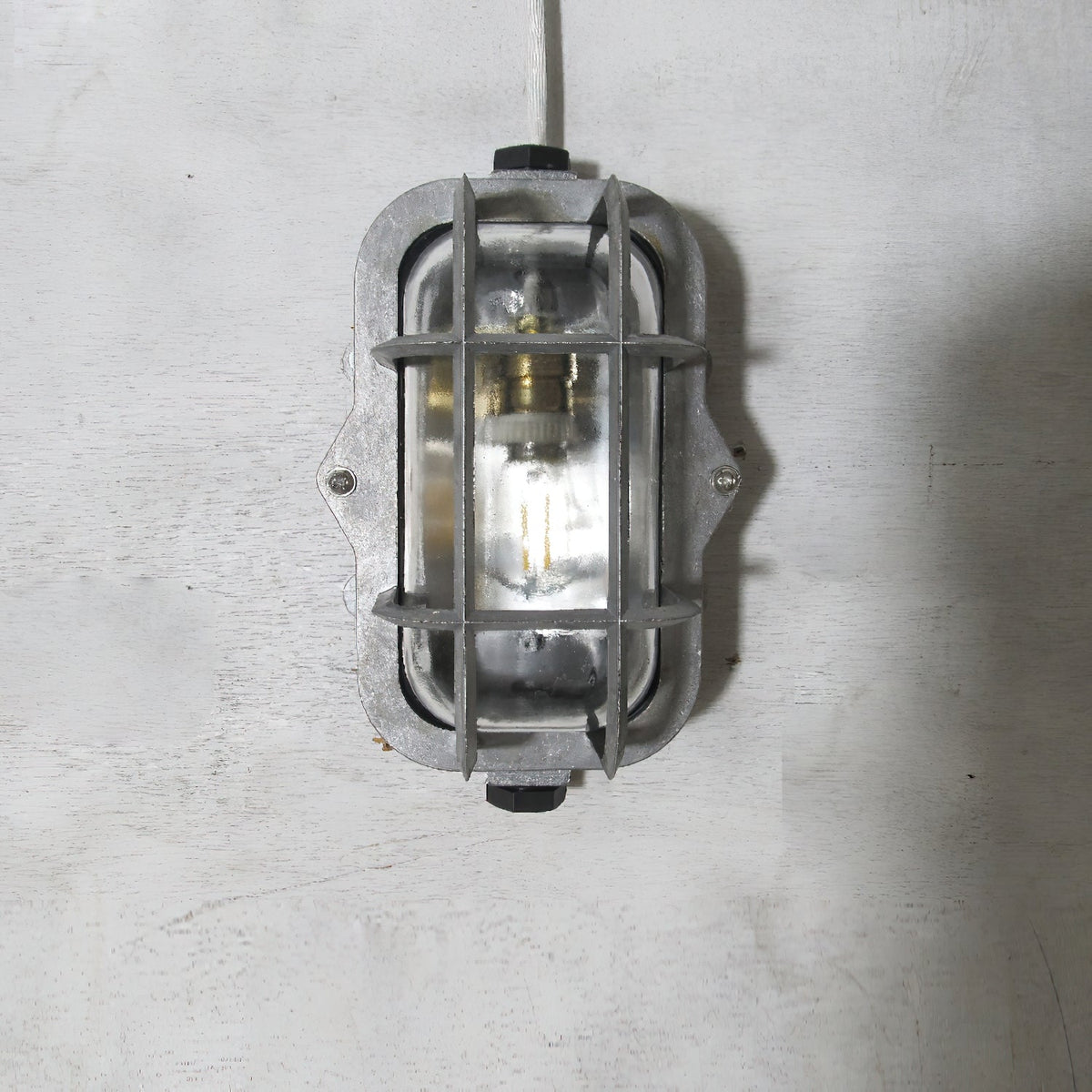 hamilton-wall-light