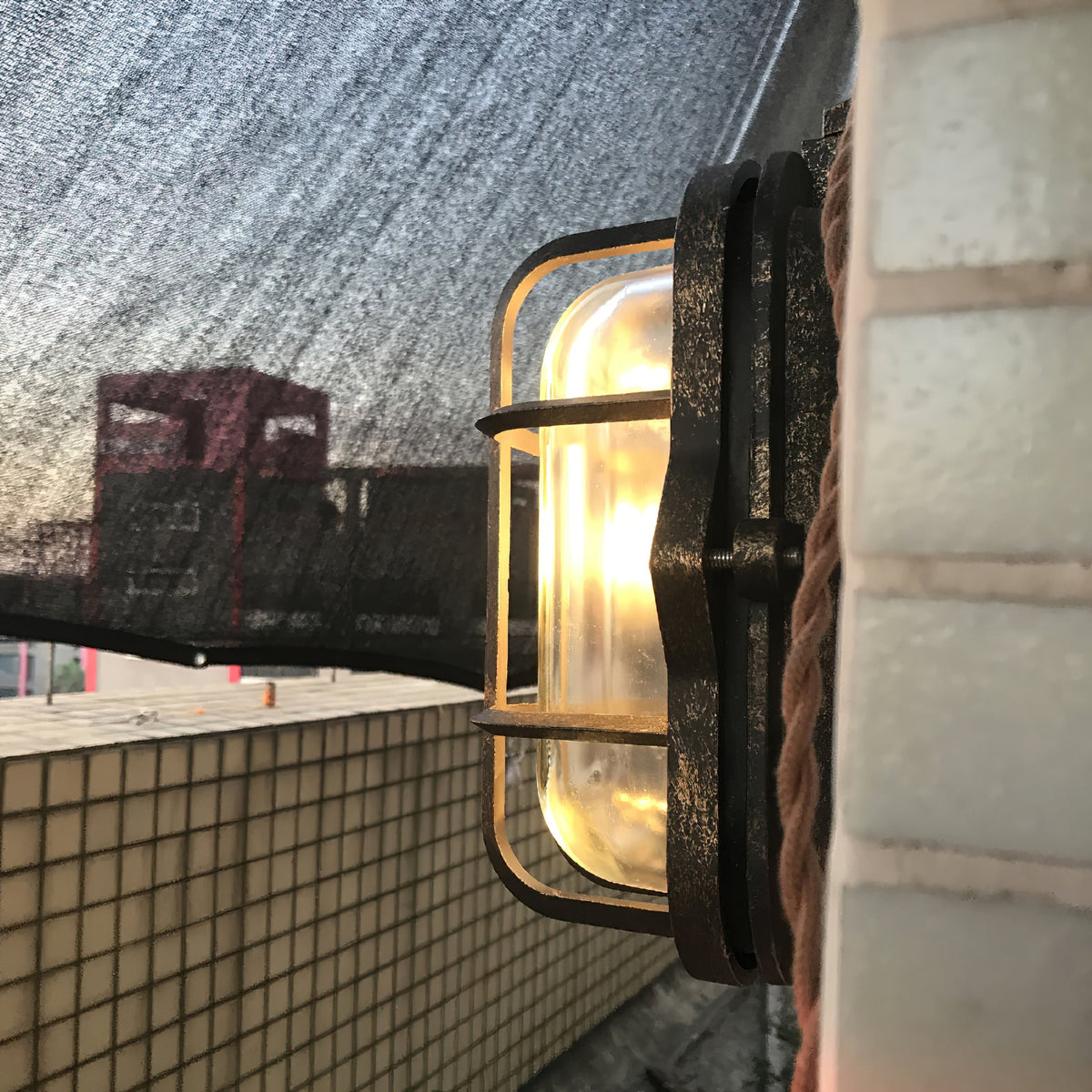 hamilton-wall-light