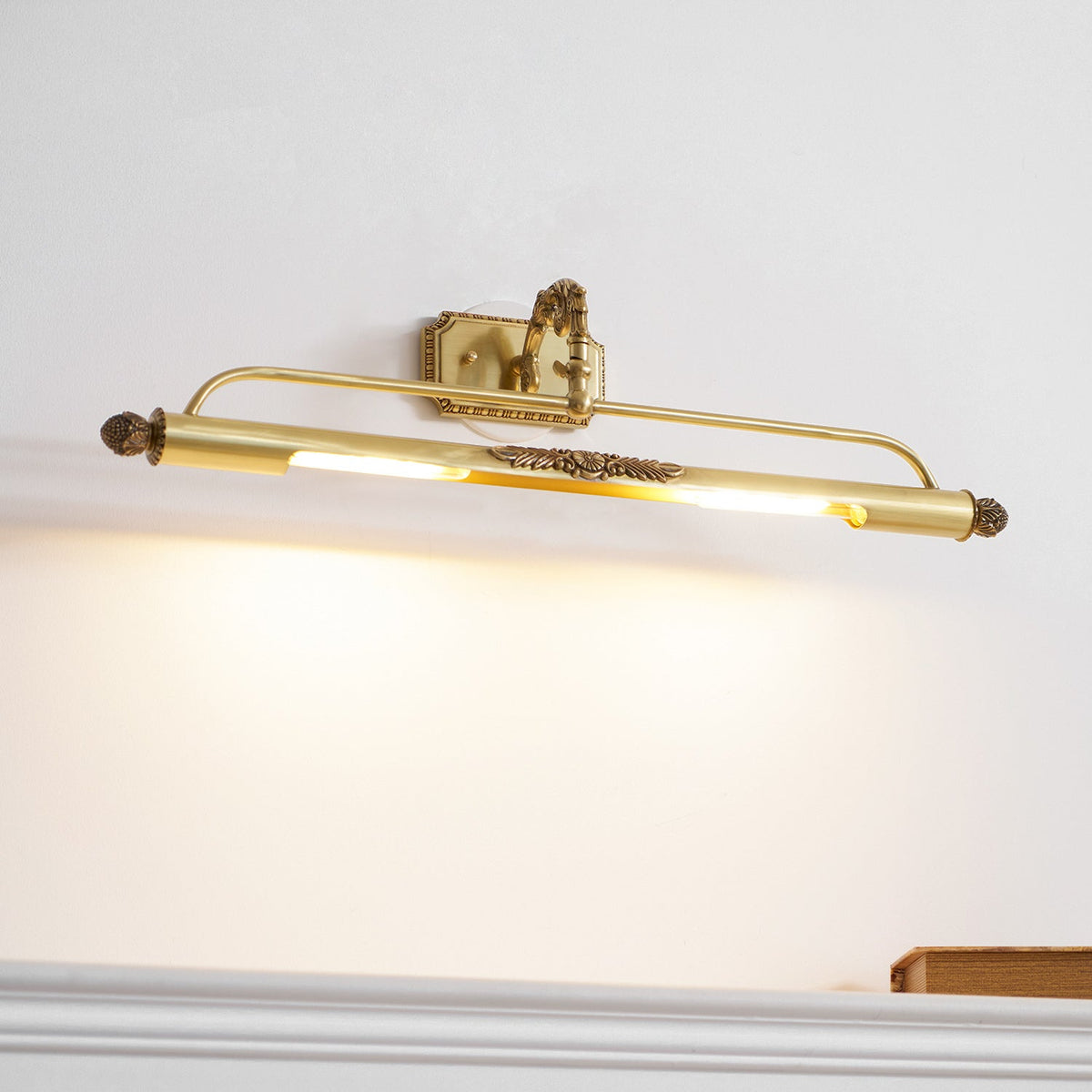 pania-brass-wall-lamp