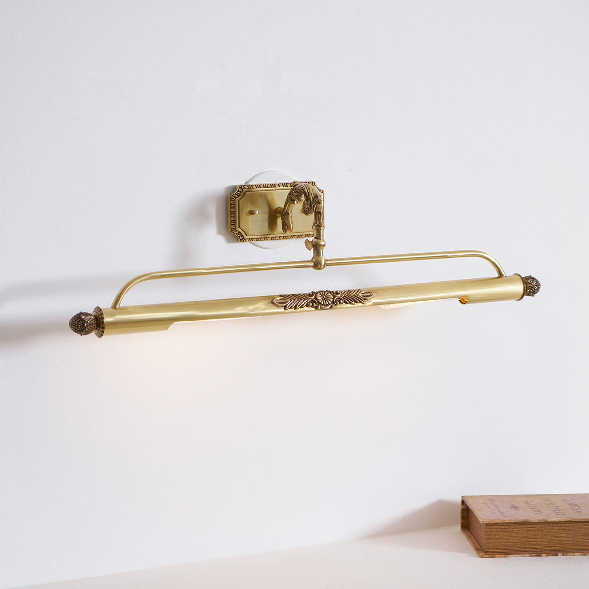 pania-brass-wall-lamp