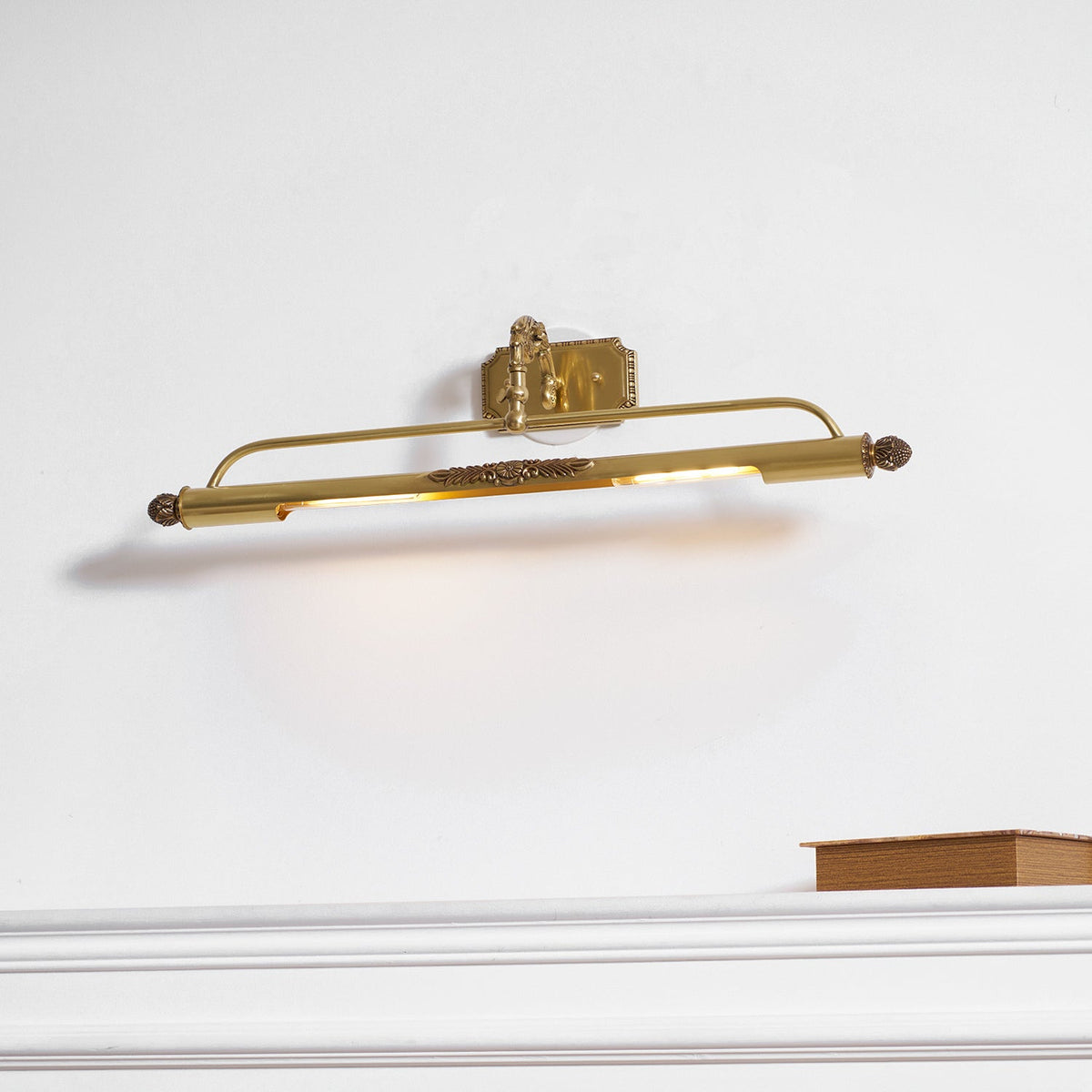 pania-brass-wall-lamp