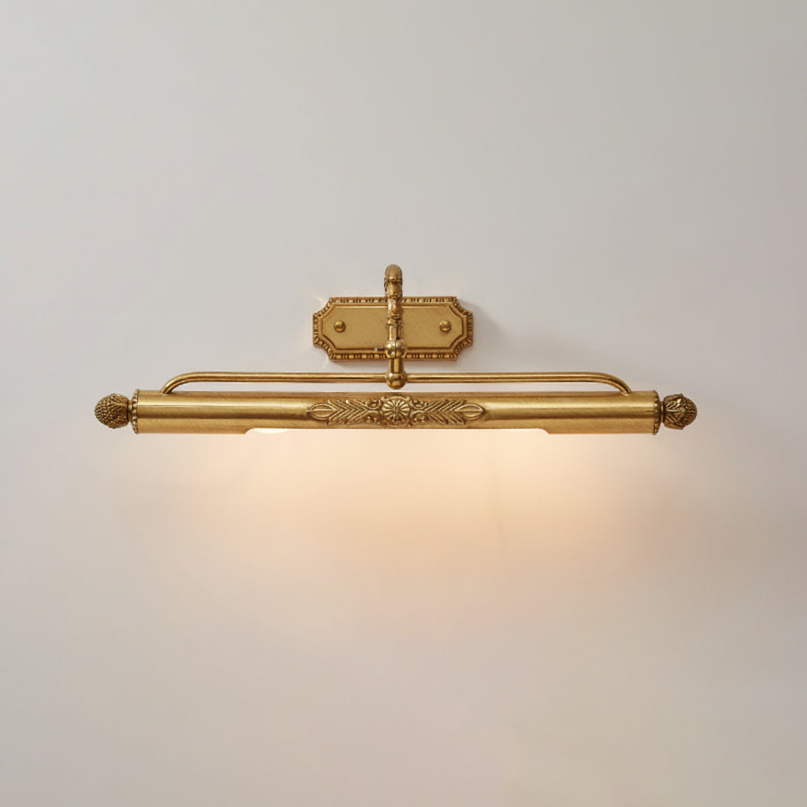 pania-brass-wall-lamp