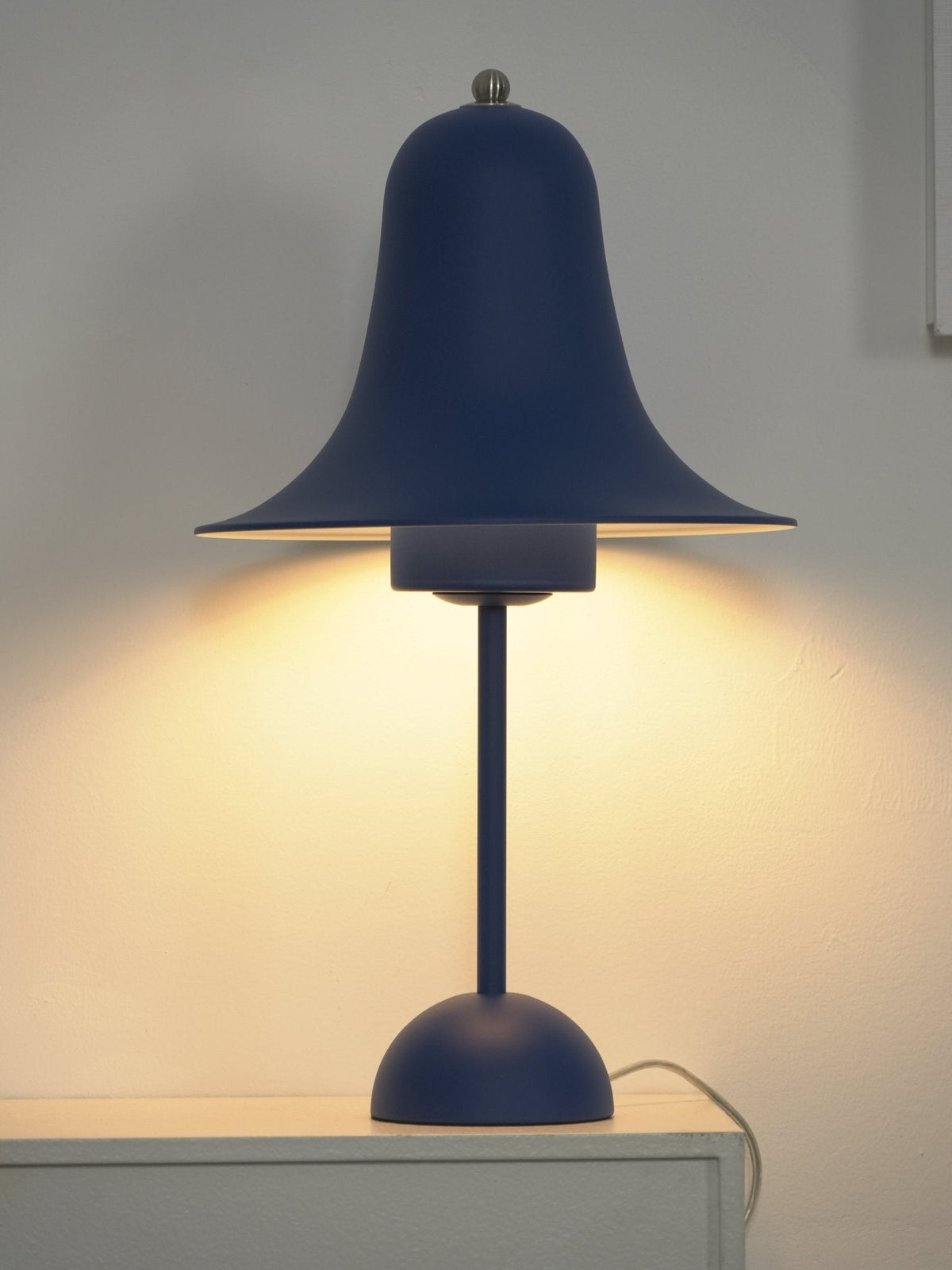 Pantop Bell Portable Table Lamp – Modern Metal LED Desk Lamp for Bedroom & Living Room