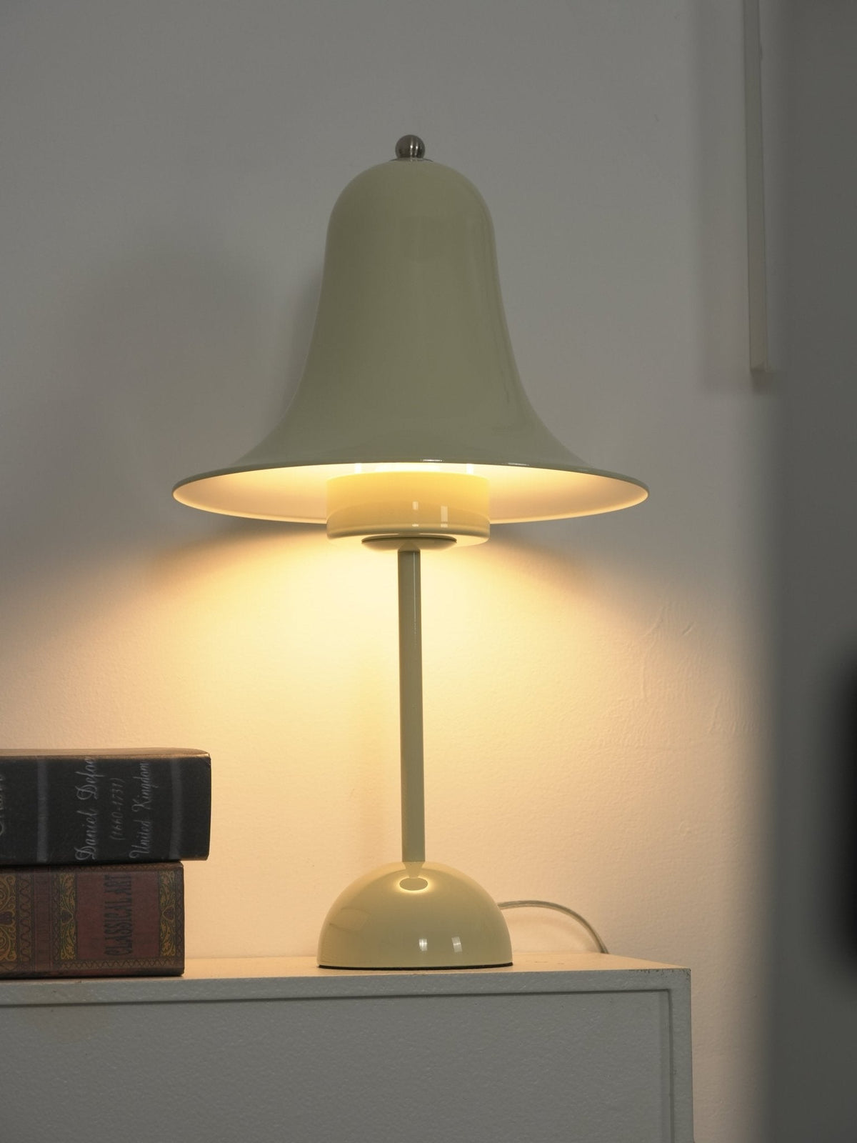 Pantop Bell Portable Table Lamp – Modern Metal LED Desk Lamp for Bedroom & Living Room