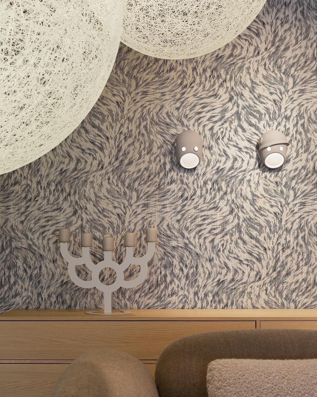 party-wall-lamp