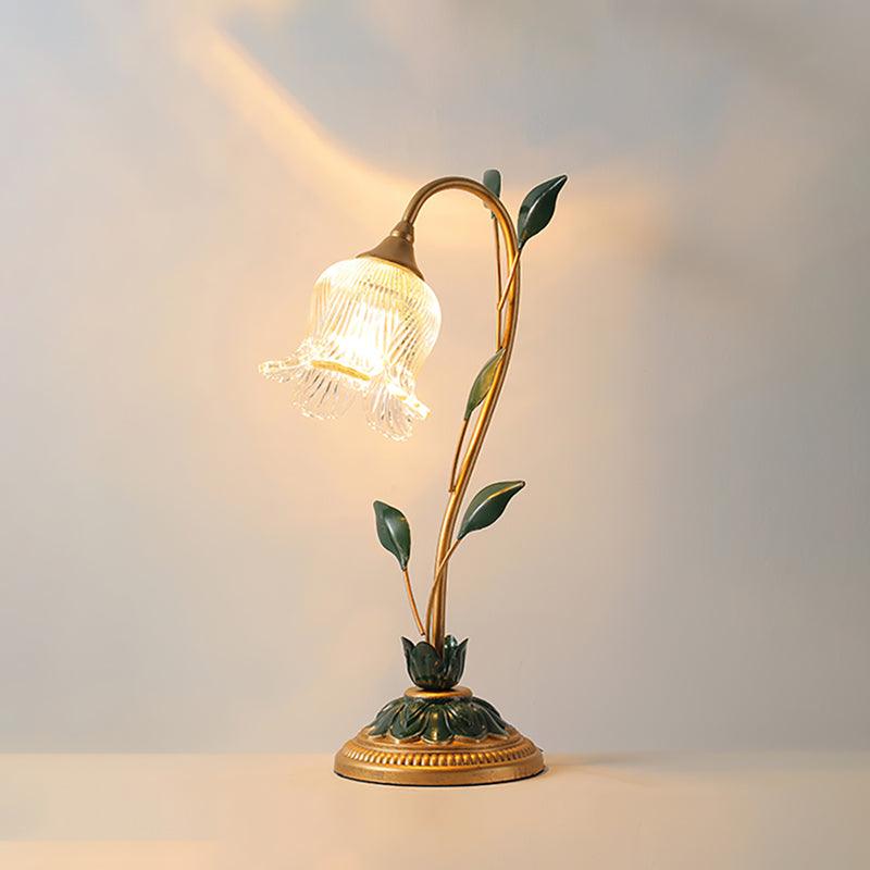 pastoral-floral-table-lamp