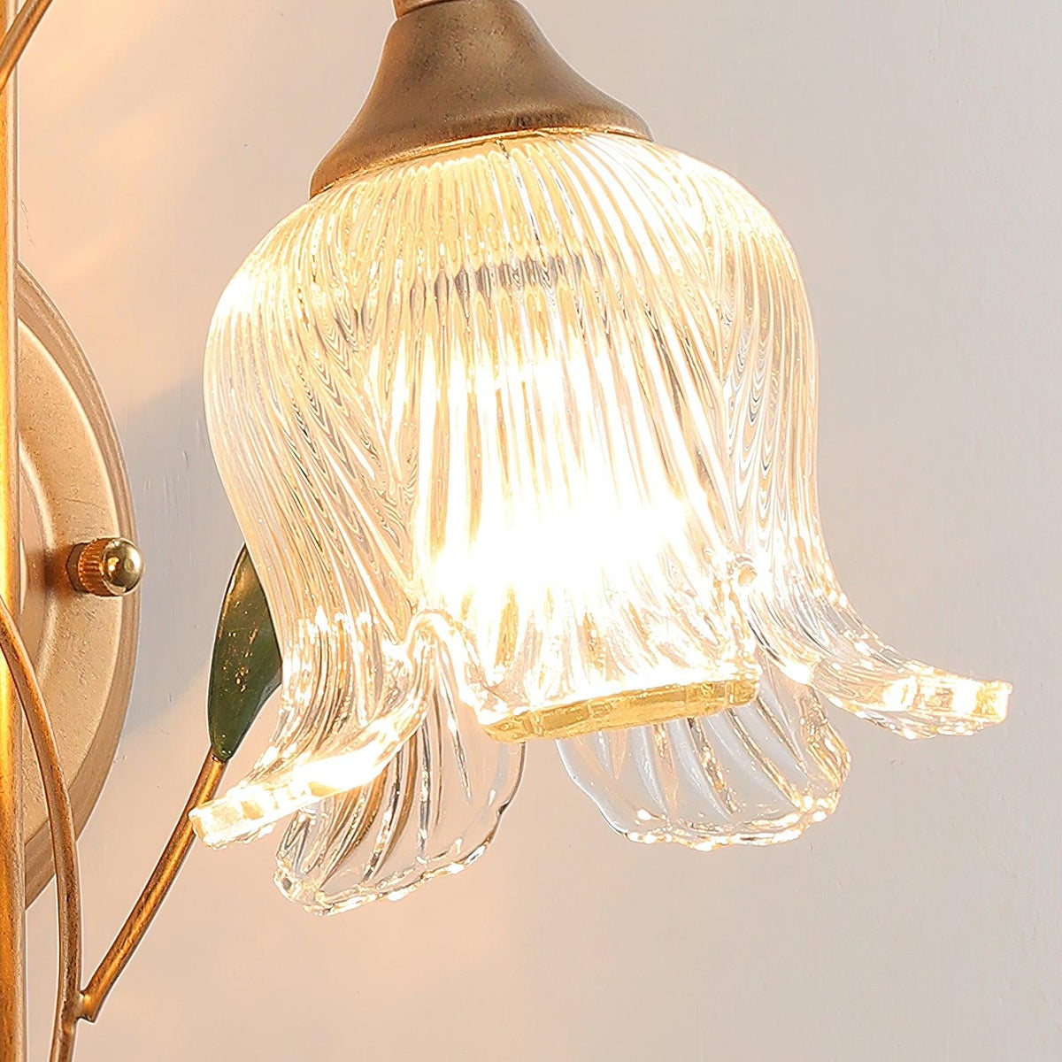 pastoral-floral-table-lamp