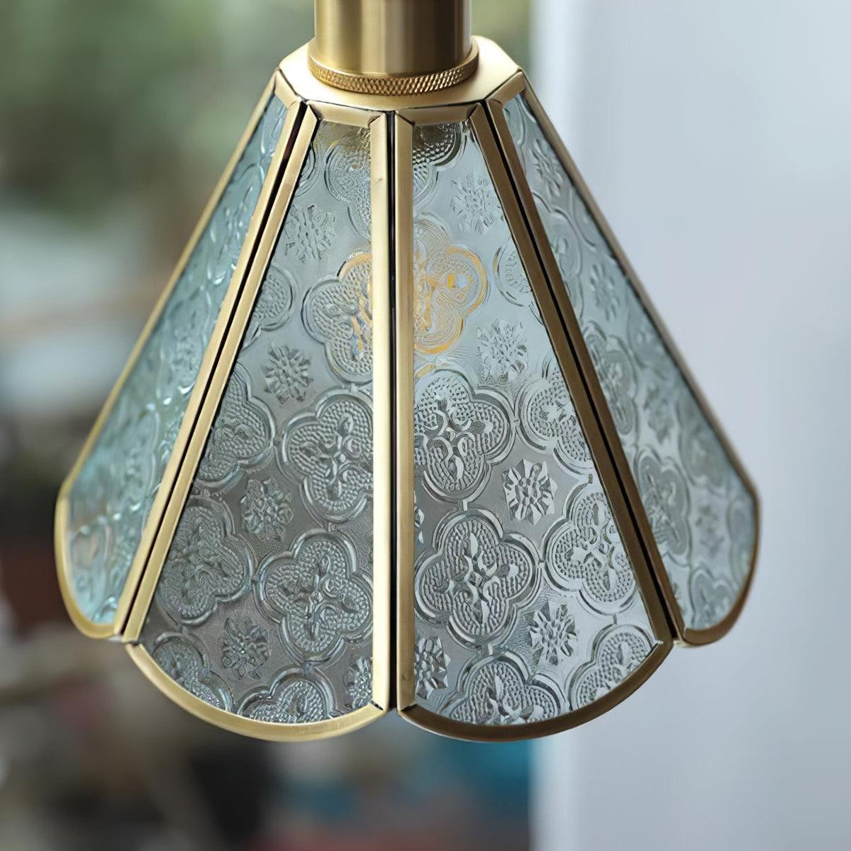 Patterned_Glass_Pendant_Lamp_1