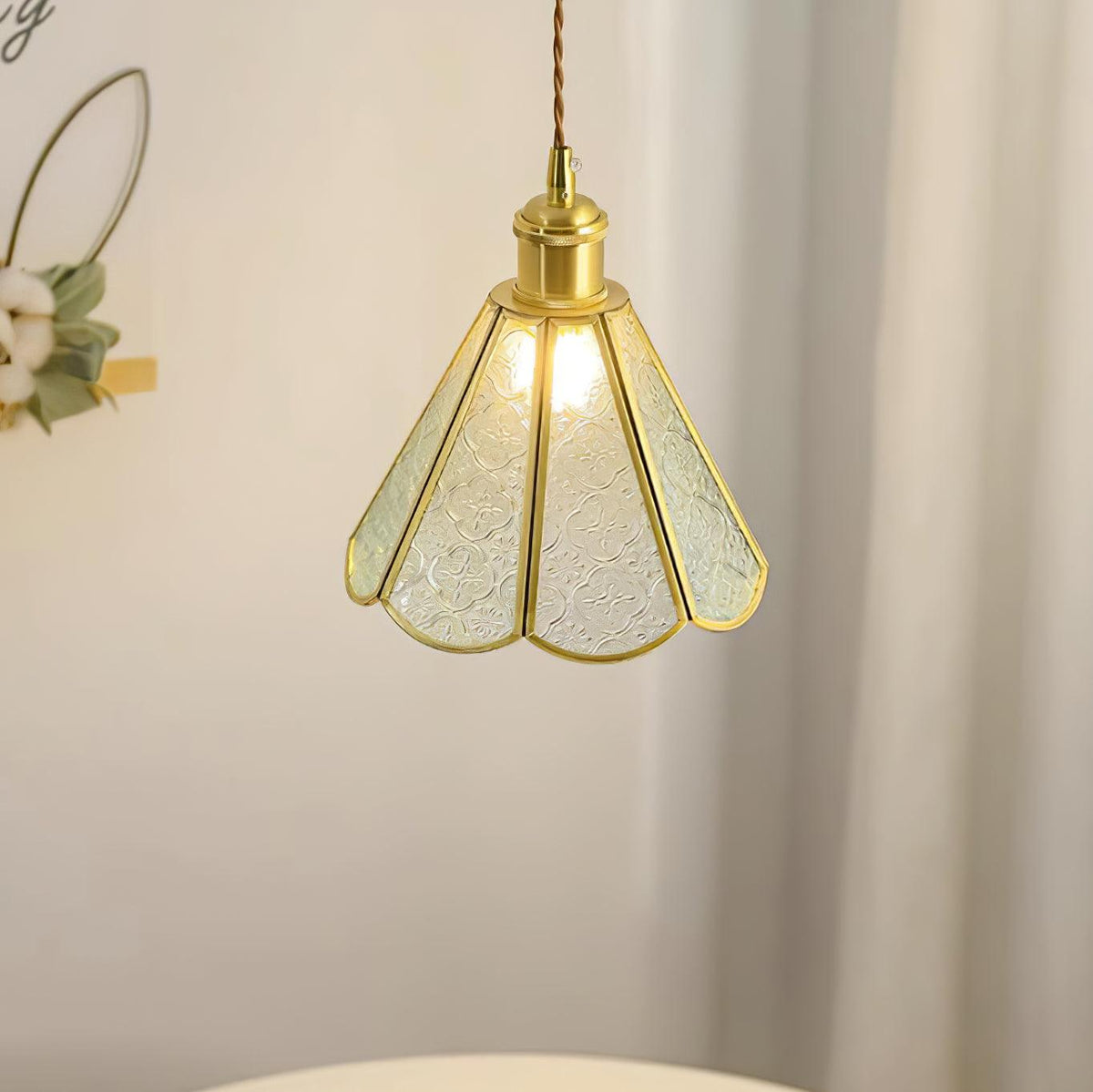 Patterned_Glass_Pendant_Lamp_1