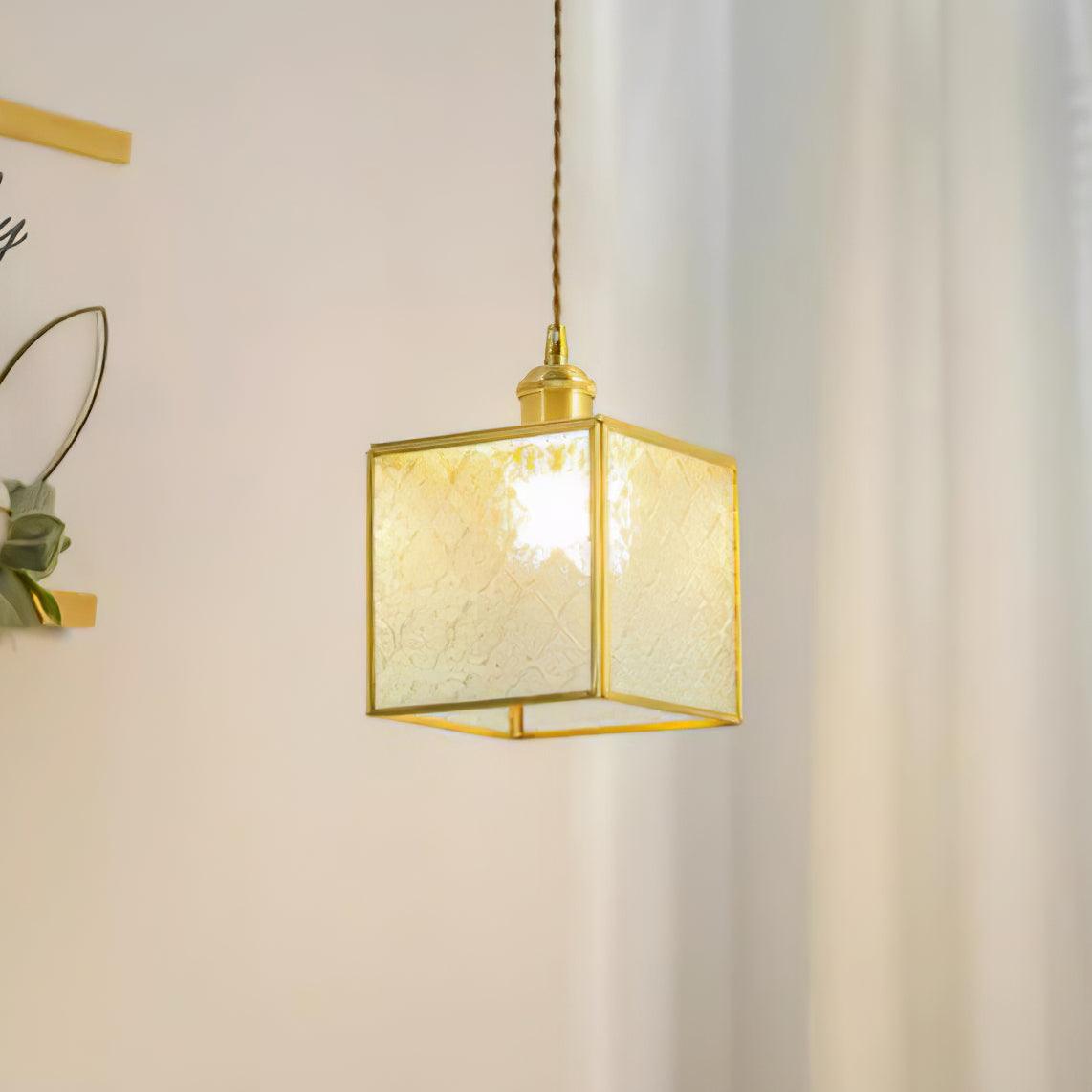 Patterned_Glass_Pendant_Lamp_1