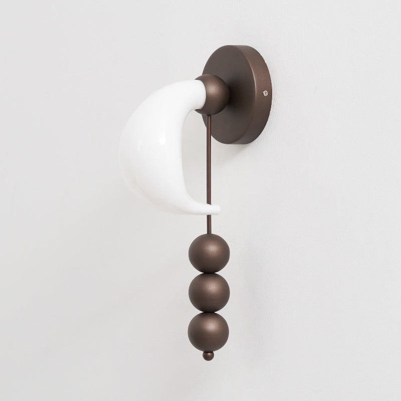 patty-wall-lamp