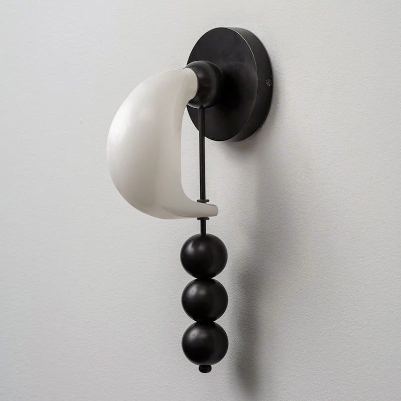 patty-wall-lamp