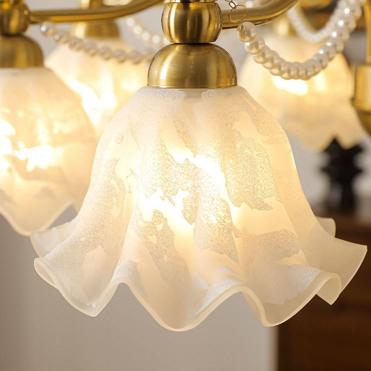 pauillac-chandelier