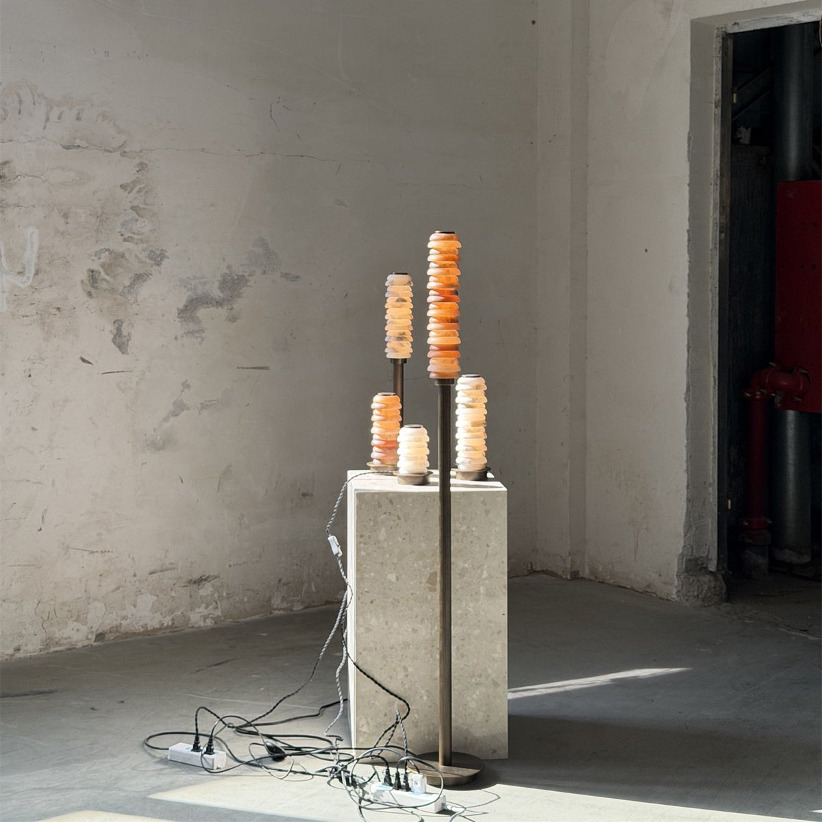payson-alabaster-floor-lamp